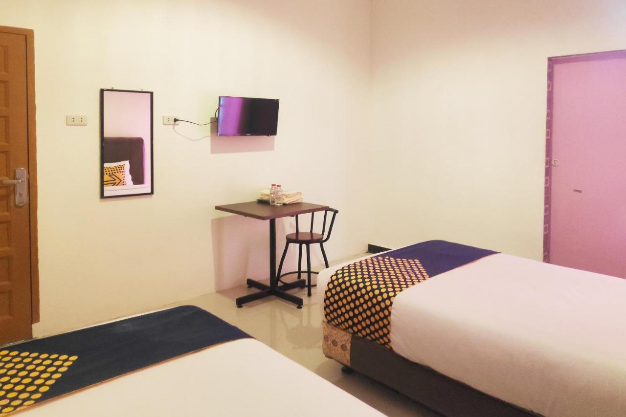 Oyo 2220 Pink'S Guest House Tarutung Buitenkant foto